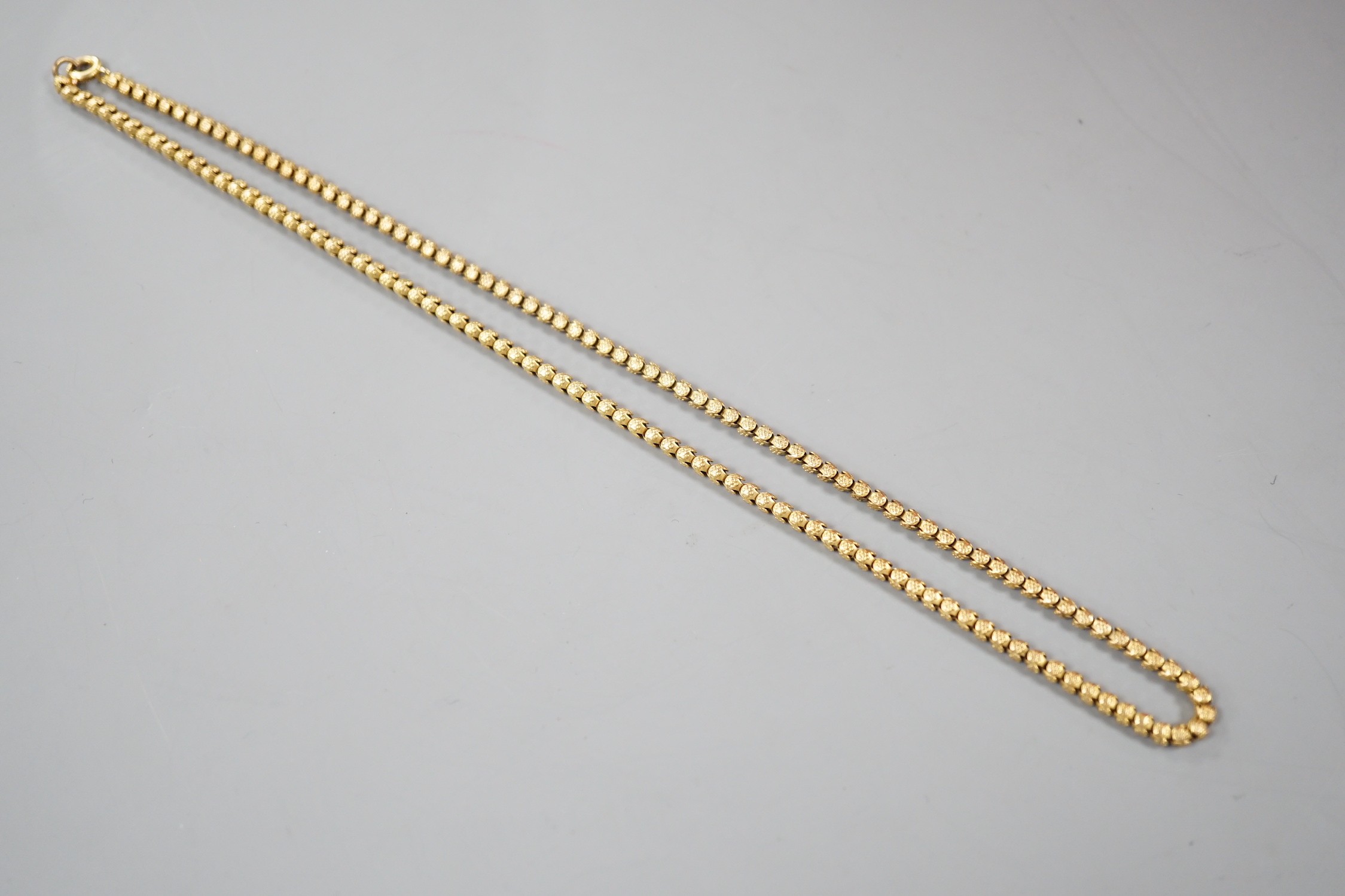 A 19th century yellow metal choker chain, 36cm, 8 grams.